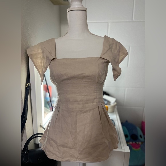 Elpis Breathe of Beauty Elegant beige Top size M - Picture 1 of 3
